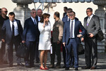 Российская делегация во главе с помощником президента РФ Владимиром Мединским (второй справа) после переговоров между Россией и Украиной возле дворца Чираган в Стамбуле, 2 июня 2025 года