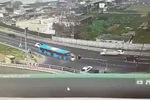 Момент аварии с участием рейсового автобуса в ТиНАО, 13 июня 2019 года