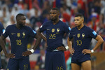 Футболисты сборной Франции после проигрыша сборной Аргентины в финальном матче чемпионата мира, 18 декабря 2022 года