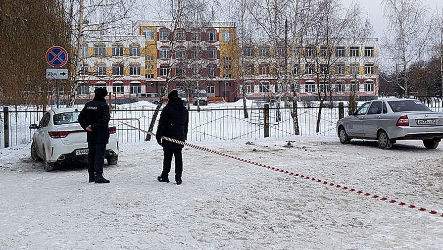 Психиатр счел спонтанными действия устроившей стрельбу брянской восьмиклассницы