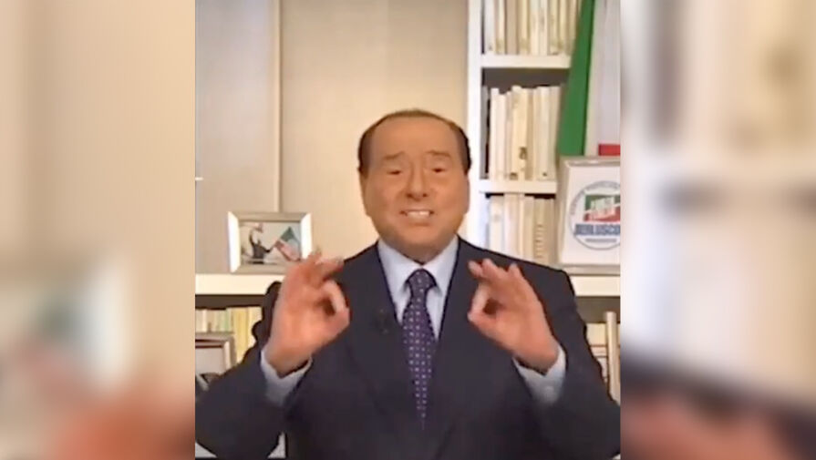 Берлускони завел TikTok и рассказал анекдот про себя, Путина и папу Римского