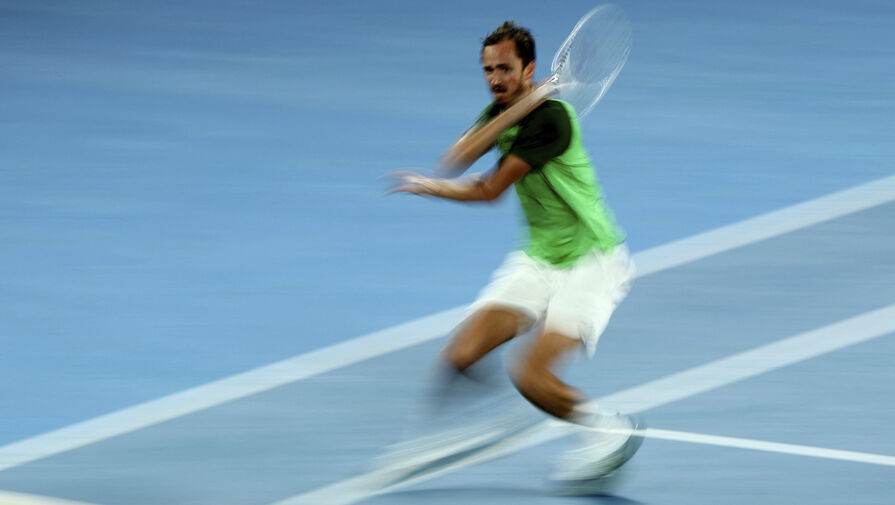 Теннисист Медведев пробился в полуфинал "Мастерса" в Индиан-Уэллсе