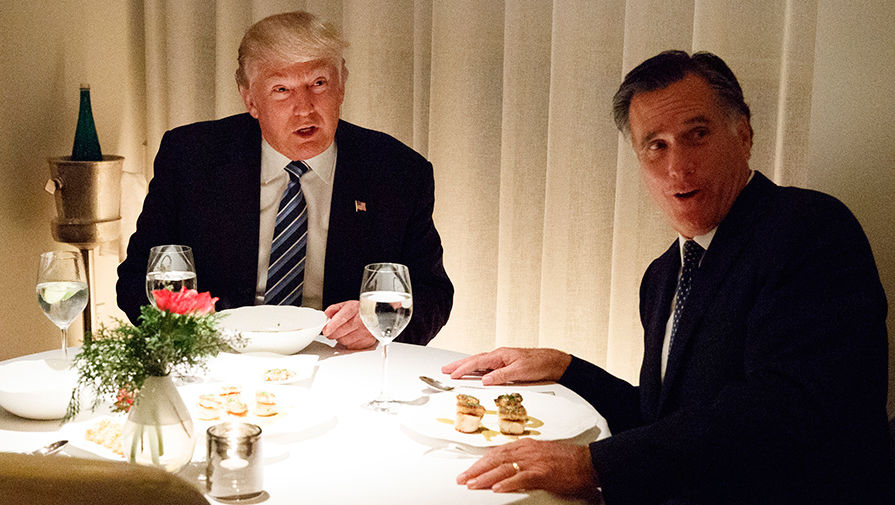 Дональд Трамп и Митт Ромни на ужине 