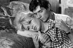 <b>«Истина» (1960)</b>
<br><br>
В центре сюжета фильма – любовники Доминик (Брижит Бардо) и Жильбер (Сами Фрей), которые, по одной из версий следствия, совершили самоубийство. Жильбер погиб, а его подруга выживает, получив тяжелые травмы. Позже Доминик арестуют, обвинив в убийстве возлюбленного, — ей нужно будет защищать себя в суде, вспоминая, какие жуткие события предшествовали трагедии. А также рассказать всю правду.
<br>
Во время съемок картины произошло несколько драматических событий. У Брижит Бардо случился роман с партнером Сами Фреем. Узнав об этом, ее тогдашний муж Жак Шарье устроил скандал — в ответ Бардо попыталась совершить самоубийство. Сам Шарье пережил нервный срыв и на два месяца попал в больницу. А сценаристка картины Вера Клузо (супруга режиссера фильма Анри-Жоржа Клузо) перенесла сердечный приступ, из-за чего съемки были приостановлены на неделю.
