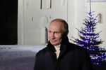 Президент России Владимир Путин дает интервью после посещения Рождественского богослужения в церкви Николы на Липне, 7 января 2021 года