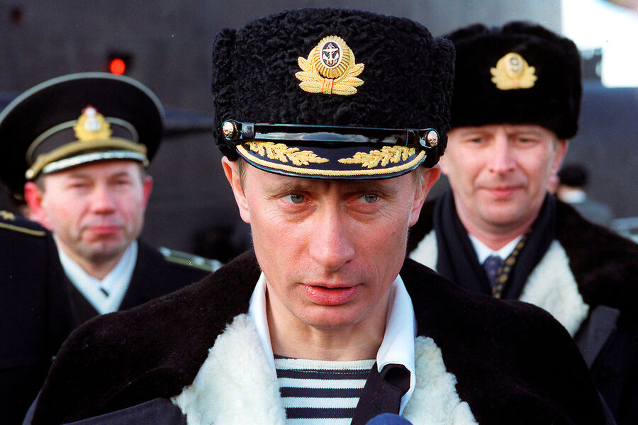Владимир Путин на&nbsp;базе атомных подводных лодок в&nbsp;Североморске, 2000&nbsp;год