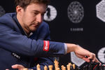 Сергей Карякин принимает участие в четырнадцатом раунде турнира претендентов на титул чемпиона мира по шахматам в Москве, 2016 год