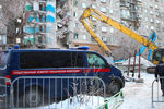 Автомобиль Следственного комитета на месте обрушения подъезда жилого дома на проспекте Карла Маркса в Магнитогорске, 4 января 2019 года