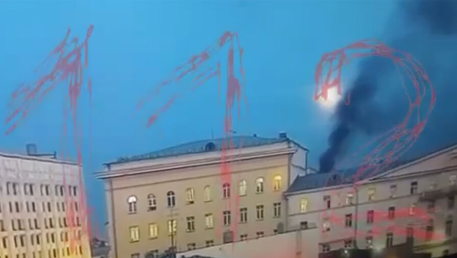Пожар произошел в одном из зданий Минобороны в Москве на улице Знаменка