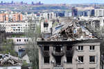 Разрушенные здания в центре Мариуполя, 28 апреля 2022 года