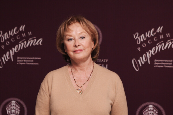 Порно Аня студенттер күні 1