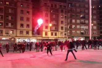 Во время столкновений фанатов и полиции в Бильбао перед матчем между «Атлетиком» и московским «Спартаком», Испания, 22 февраля 2018 года