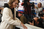 Кандидат в президенты РФ Ксения Собчак на избирательном участке в Москве, 18 марта 2018 года