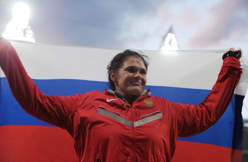 Дарья Пищальникова после того, как выиграла серебро на Олимпийских играх в Лондоне