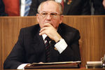 Михаил Горбачев в президиуме XXVII съезда КПСС, март 1986 года
