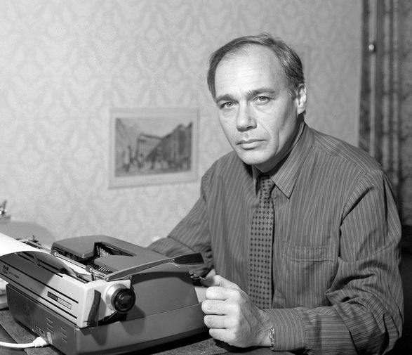 Политический обозреватель Всесоюзного радио и Центрального телевидения Владимир Познер, 1983 год 
