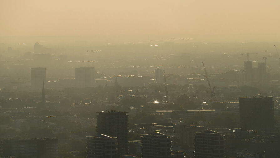 В Екатеринбурге из-за природных пожаров стоит сильный смог