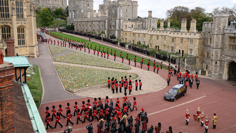 Telegraph: полиция применила тайную технику отключения дронов на похоронах Елизаветы II