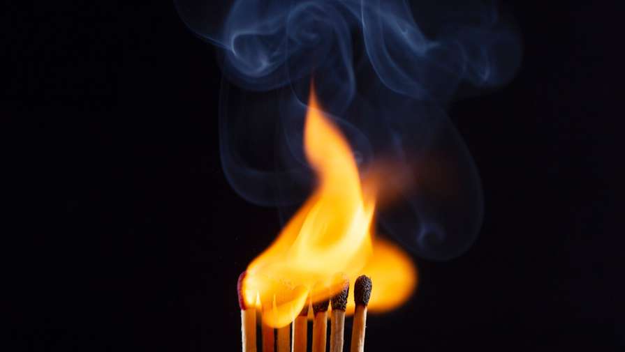 В Ингушетии ребенок едва не сгорел заживо, бросив горящую спичку в канистру с бензином