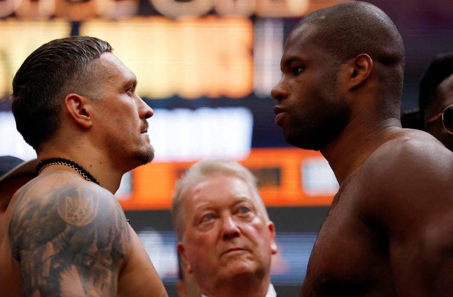 Исторический бой: Усик дважды уронил Дюбуа и объединил все пояса