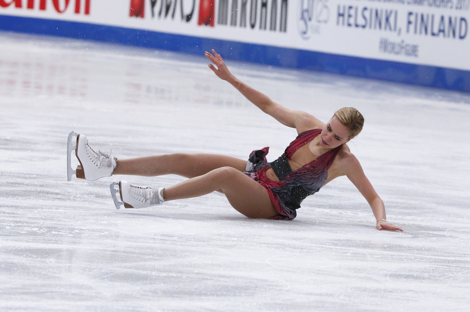 Россиянка Анна Погорилая на чемпионате мира по фигурному катанию в Хельсинки