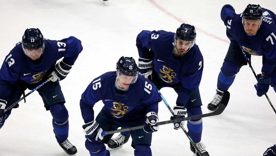 На ЧМ по хоккею Финляндия вырвала победу над Латвией за две минуты до финальной сирены