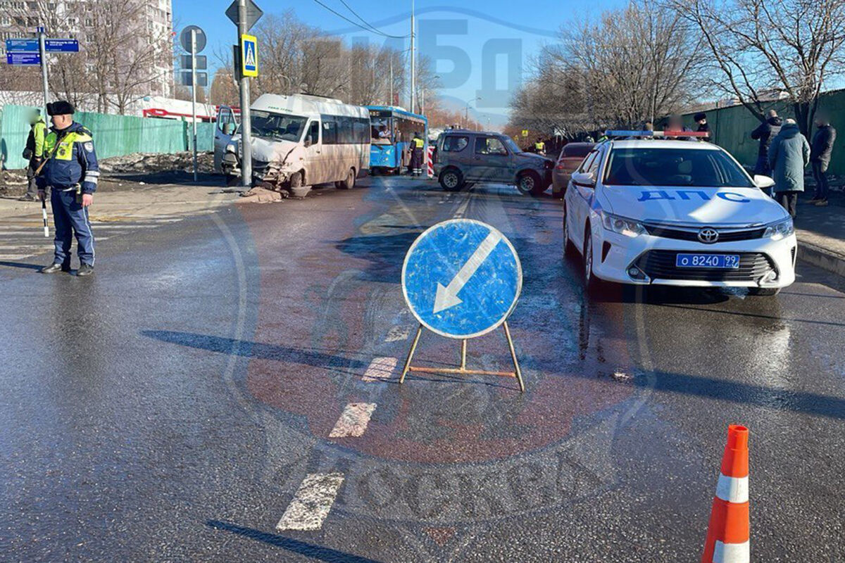 В Москве пять человек госпитализировали после ДТП с иномарками - Газета.Ru  | Новости