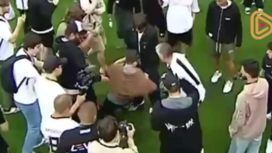 Тренер 2DROTS во время матча напал на журналиста
