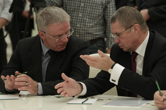 Президент КХЛ Александр Медведев заявил, что к концу года у «Локомотива» будет две команды