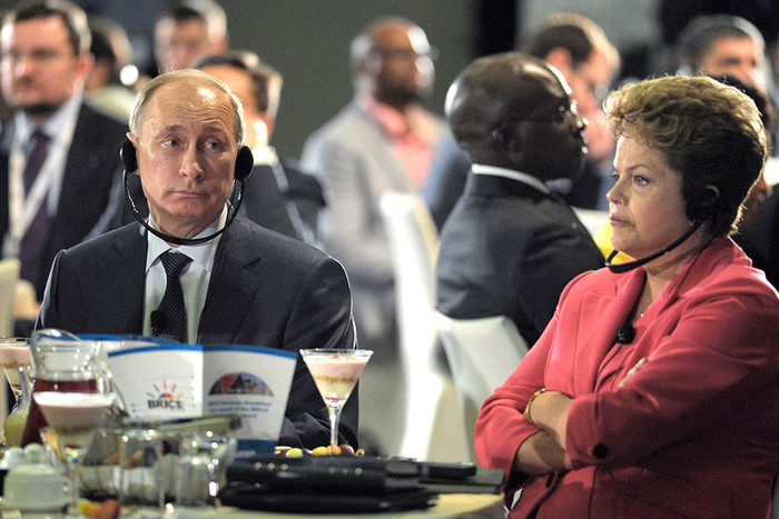 Президенты РФ и Бразилии Владимир Путин и Дилма Русев на саммите стран БРИКС в Дурбане