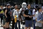 Участники Дня «Звездных войн» в Токио, Япония