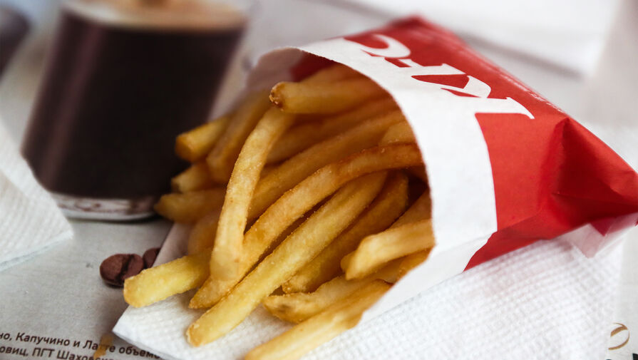 KFC приостановила продажу картофеля фри и по-деревенски больших и средних размеров