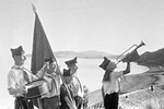 Сигнал на утреннюю линейку в лагере «Артек», 1940 год