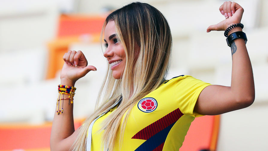 Болельщица сборной Колумбии перед матчем группового этапа чемпионата мира по футболу между сборными Колумбии и Японии