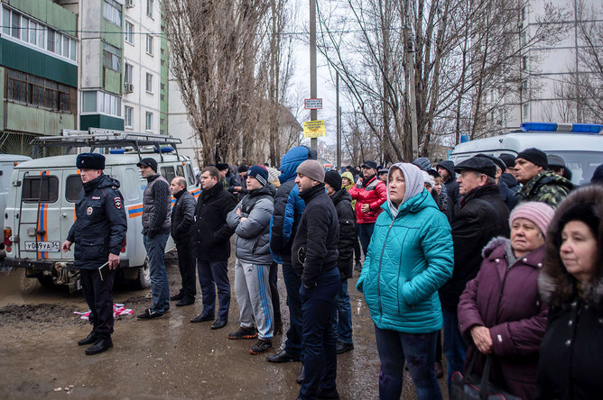 На месте взрыва в многоквартирном жилом доме по улице Космонавтов в Волгограде
