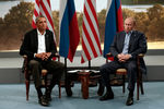 Президент США Барак Обама на встрече с президентом России Владимиром Путиным на полях саммита G8 в Северной Ирландии, 17 июня 2013 года