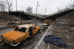 Разрушенный мост около Донецка, март 2015 года