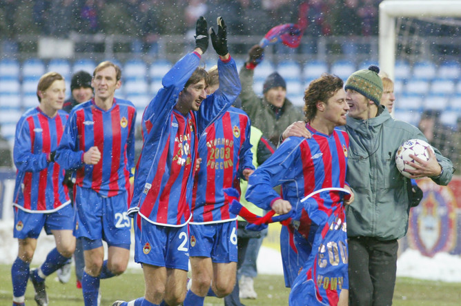 В 2003 году ЦСКА впервые выиграл золото чемпионата России по футболу