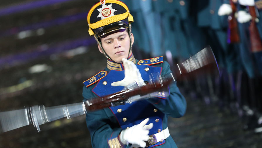 Военнослужащий роты специального караула Президентского полка России во время выступления 