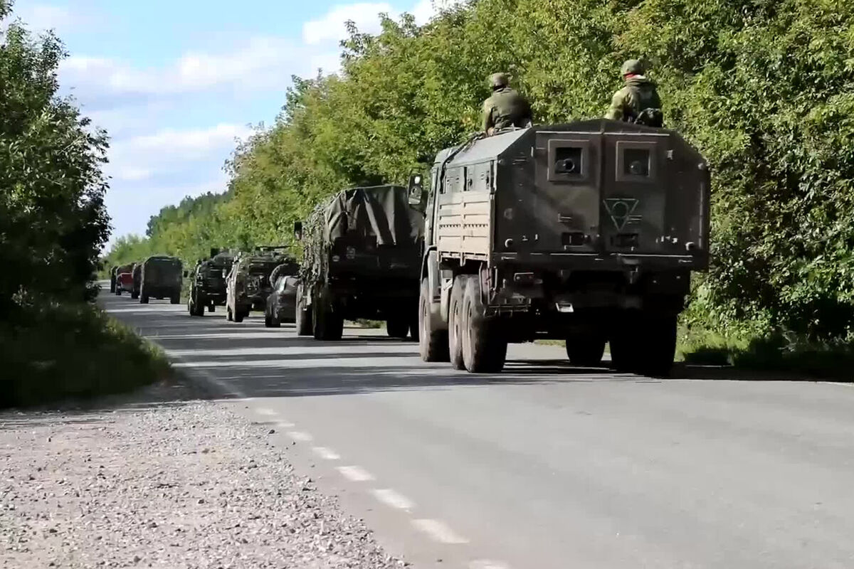 Новый знак на технике ВС РФ сравнили со скандинавской руной - Газета.Ru |  Новости