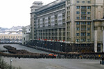Похоронная процессия Сталина, проходящая вдоль гостиницы «Москва», 1953&nbsp;год