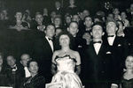 Эдит Пиаф в время выступления в гала-концерте Союза художников, 1952 год