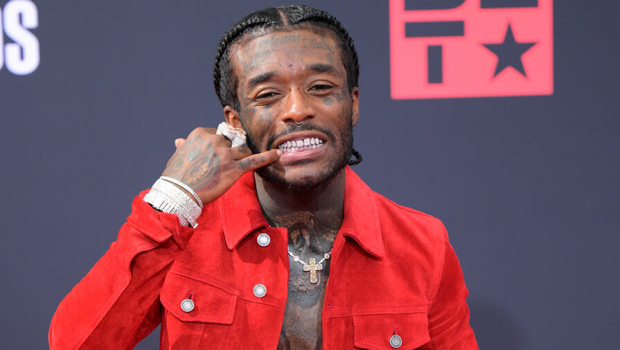 Американский рэпер Lil Uzi Vert вживил в фаланги пальцев бриллианты