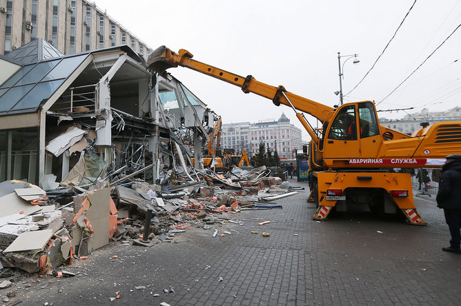 Снос торгового центра «Пирамида» у станции метро «Пушкинская»