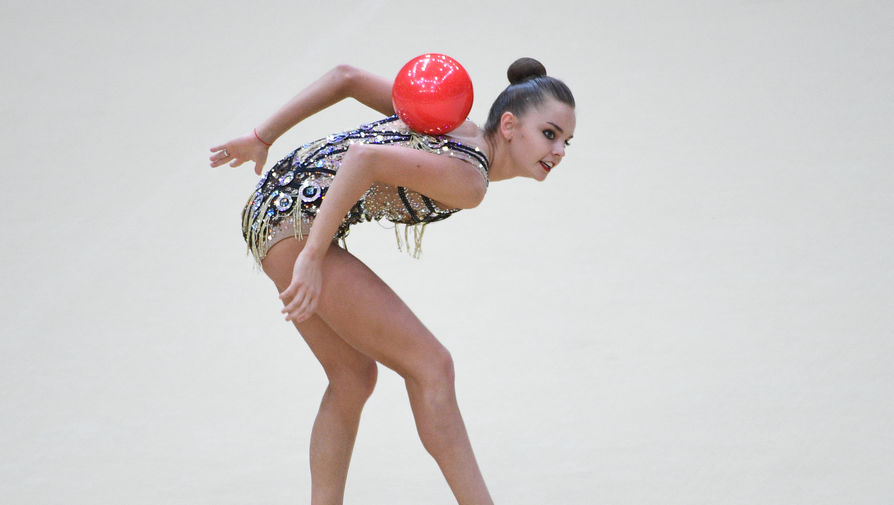 Дина Аверина на домашнем этапе Гран-при по художественной гимнастике
