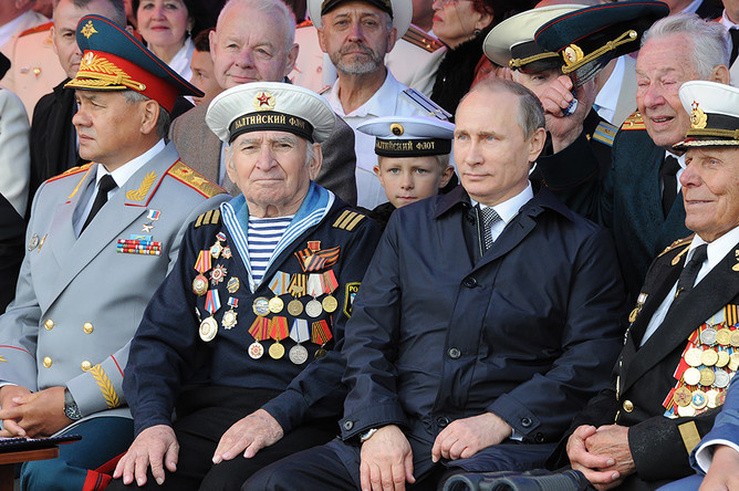 Президент России Владимир Путин на праздновании Дня Военно-морского флота России в Балтийске