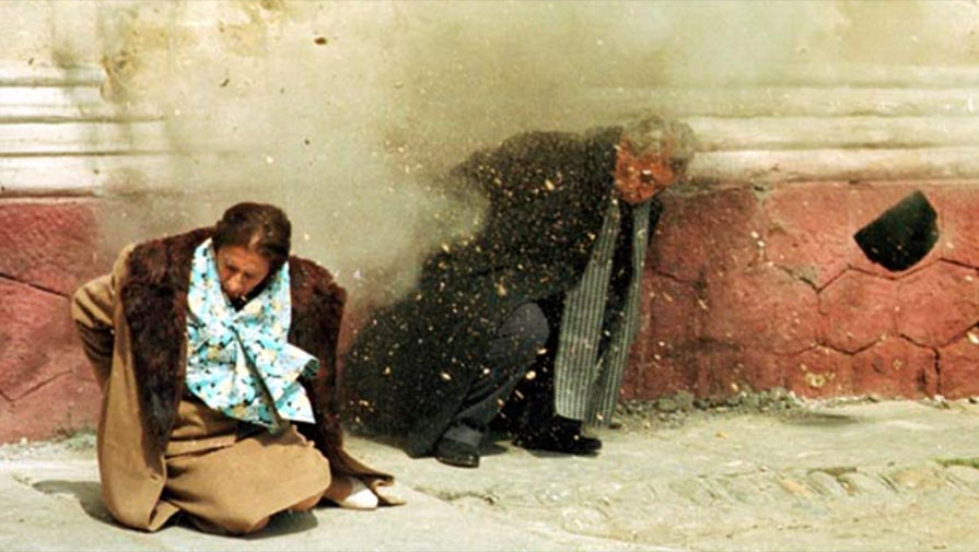 Николае Чаушеску и его жена во время расстрела