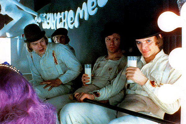 Кадр из фильма «Заводной апельсин» (1971)