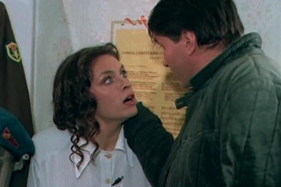 Актеры Марина Могилевская и Игорь Бочкин в&nbsp;фильме &laquo;Репортаж&raquo; (1995)