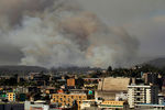 Дым над городом Пенко в чилийской провинции Консепсьон, 25 января 2017 года